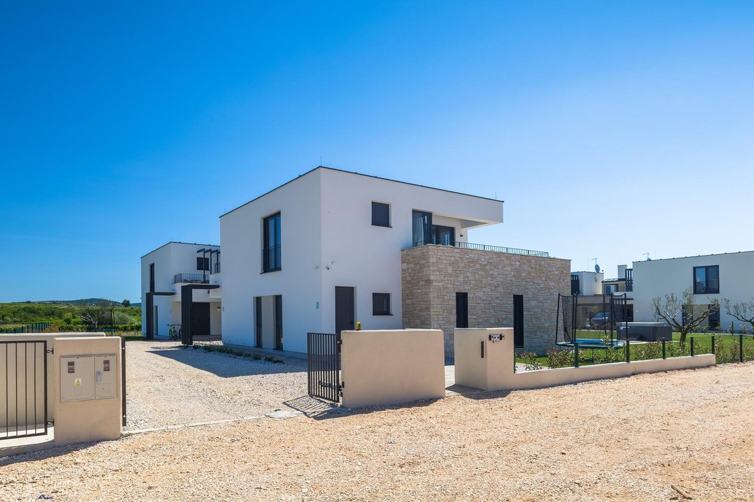Villa in Brtonigla, Istria County, Croatia 4 - 15667568