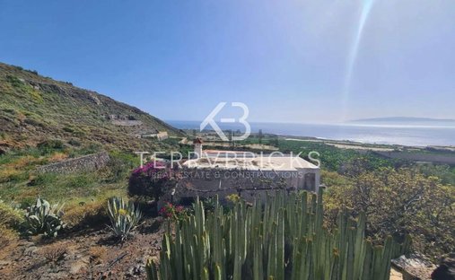 Country House in Guia de Isora, Canary Islands, Spain 1