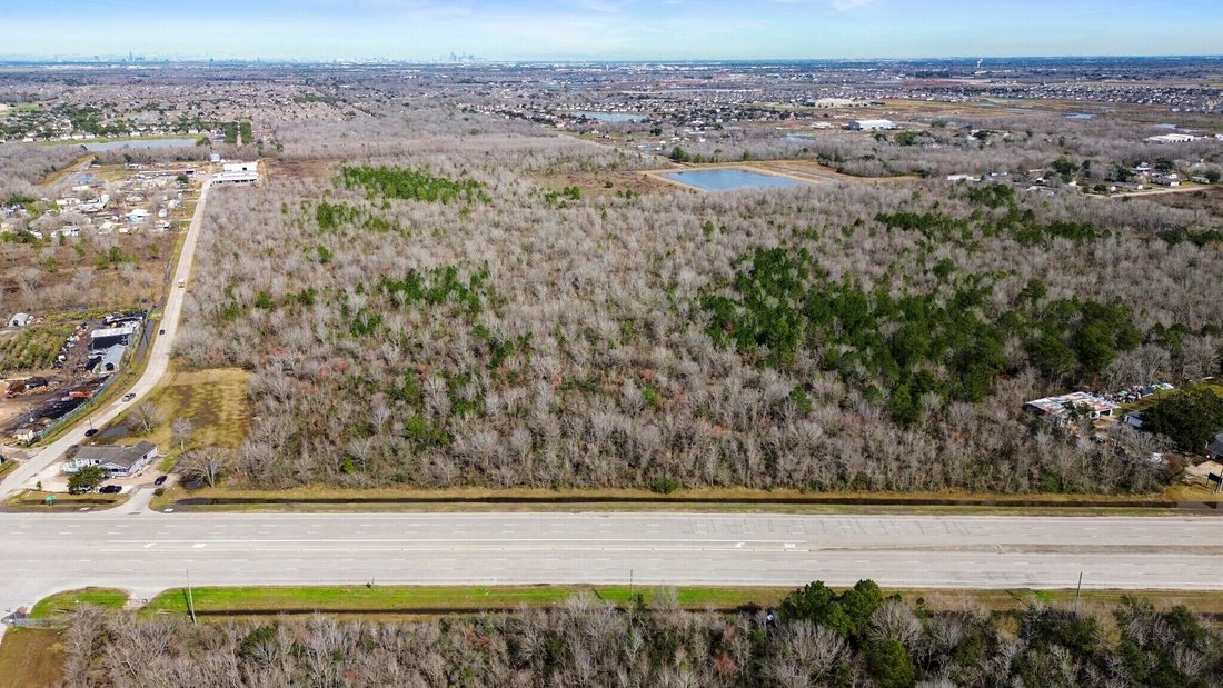 Land in Iowa Colony, Texas, United States 1 - 15667213