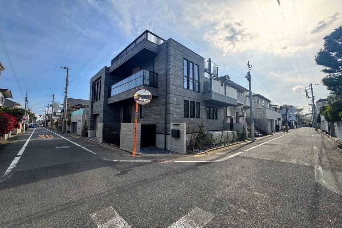 House in Meguro City, Tokyo, Japan 1 - 15670457