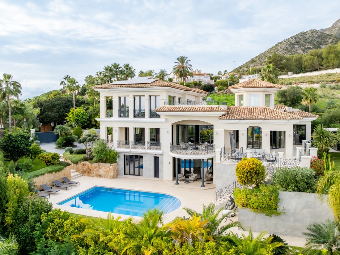 Villa in Sierra Blanca, Marbella, Spain 1 - 15670780
