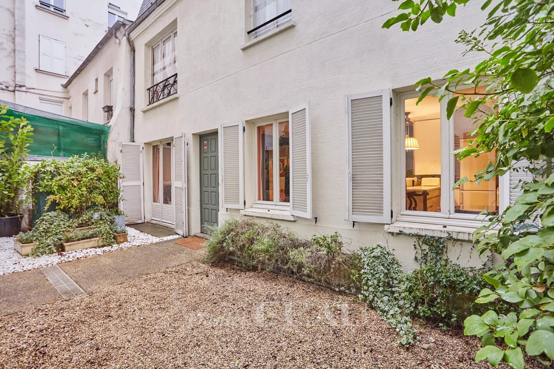 Apartment in Gros Caillou, Paris 7e Arrondissement, Paris 2 - 15664573