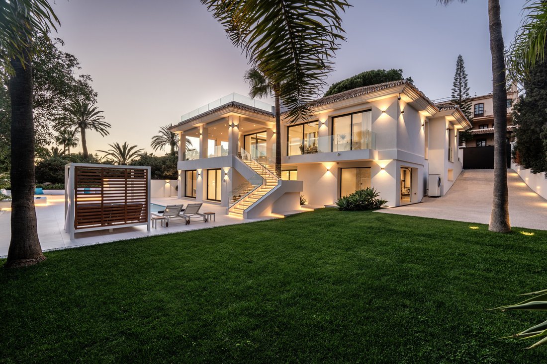 Villa in Elviria-Cabopino, Marbella, Spain 1 - 15670784