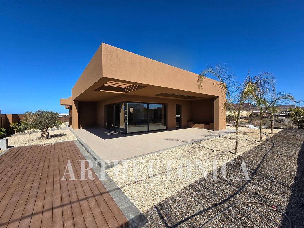 Villa in La Oliva, Canary Islands, Spain 3 - 15659065