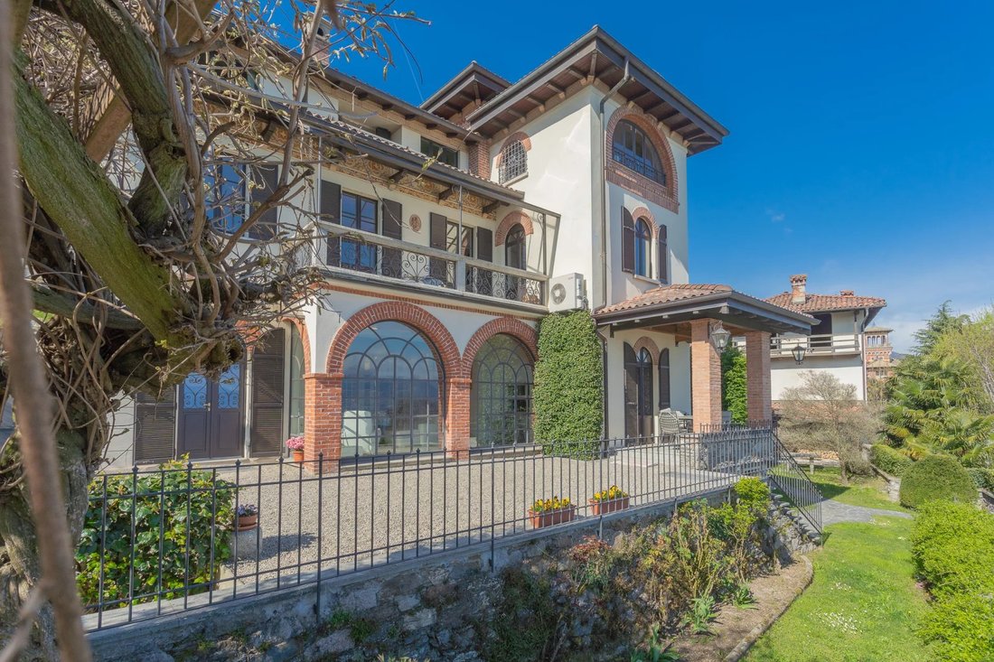 House in Stresa, Piedmont, Italy 2 - 14533780