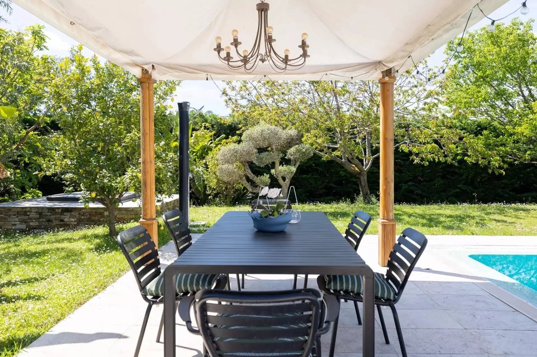 Villa in Sud, Roquefort-les-Pins, France 3 - 15672802
