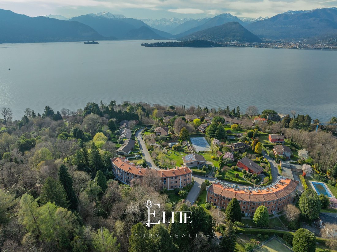 Villa in Laveno-Mombello, Lombardy, Italy 4 - 15672932