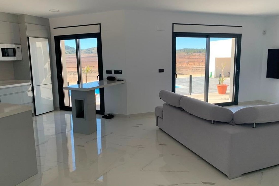 Villa in el Pinos / Pinoso, Valencian Community, Spain 5 - 15672939
