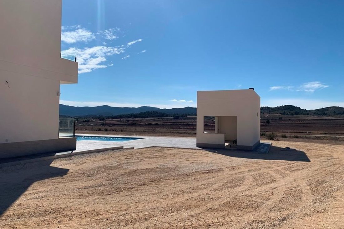 Villa in el Pinos / Pinoso, Valencian Community, Spain 2 - 15672939