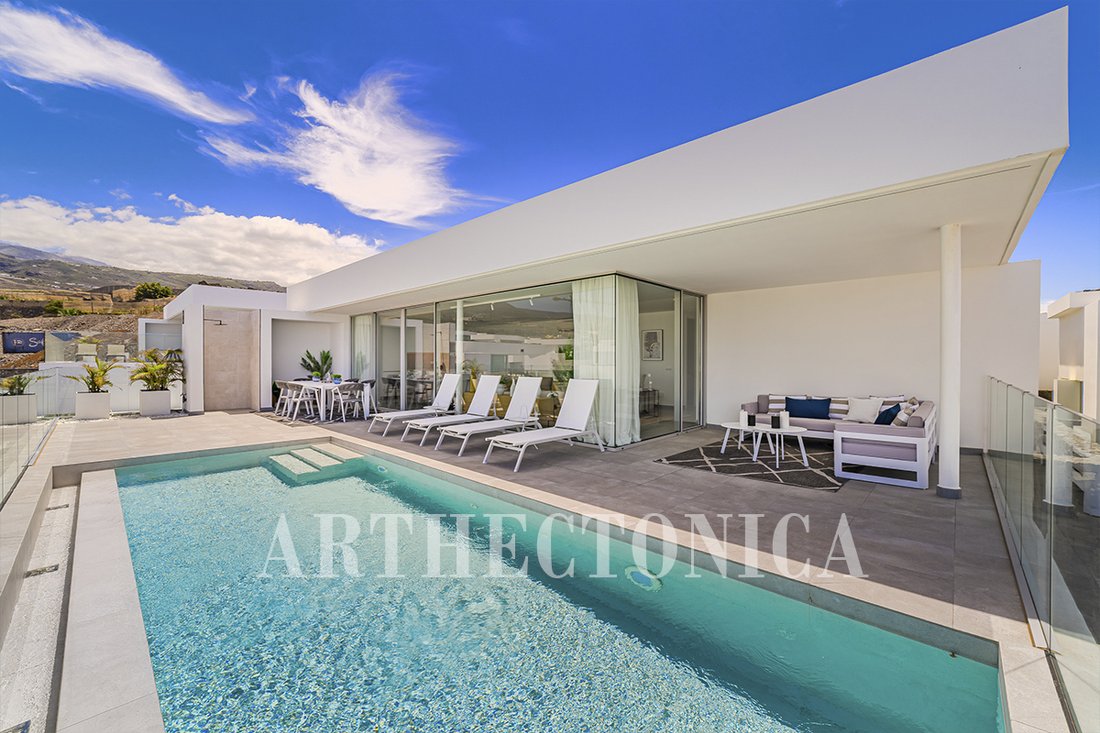 Villa in Adeje, Canary Islands, Spain 3 - 15672556