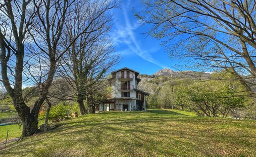 Maison à Plesio, Lombardie, Italie 1