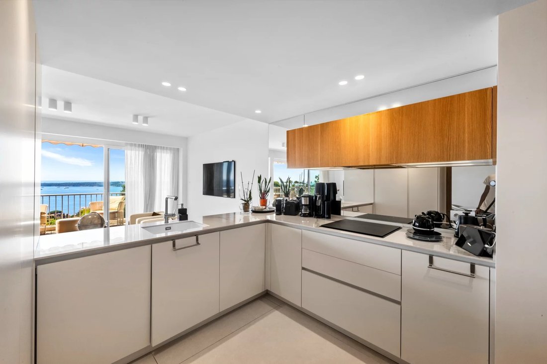 Apartment in La Californie, Cannes, France 5 - 15672509