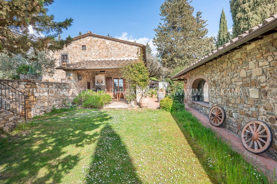 Farm Ranch in Center, Greve in Chianti, Tuscany 2 - 15672410