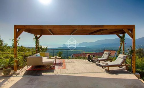 Villa in La Croix-Valmer, Provence-Alpes-Côte d'Azur, France 1