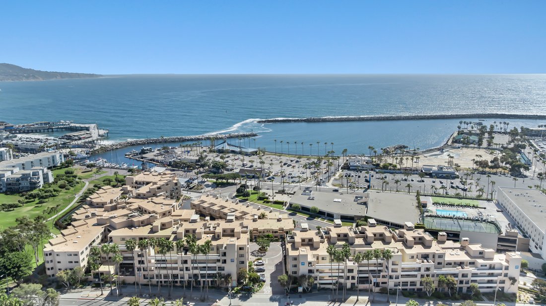 Condo in Torrance, California, United States 5 - 15672477