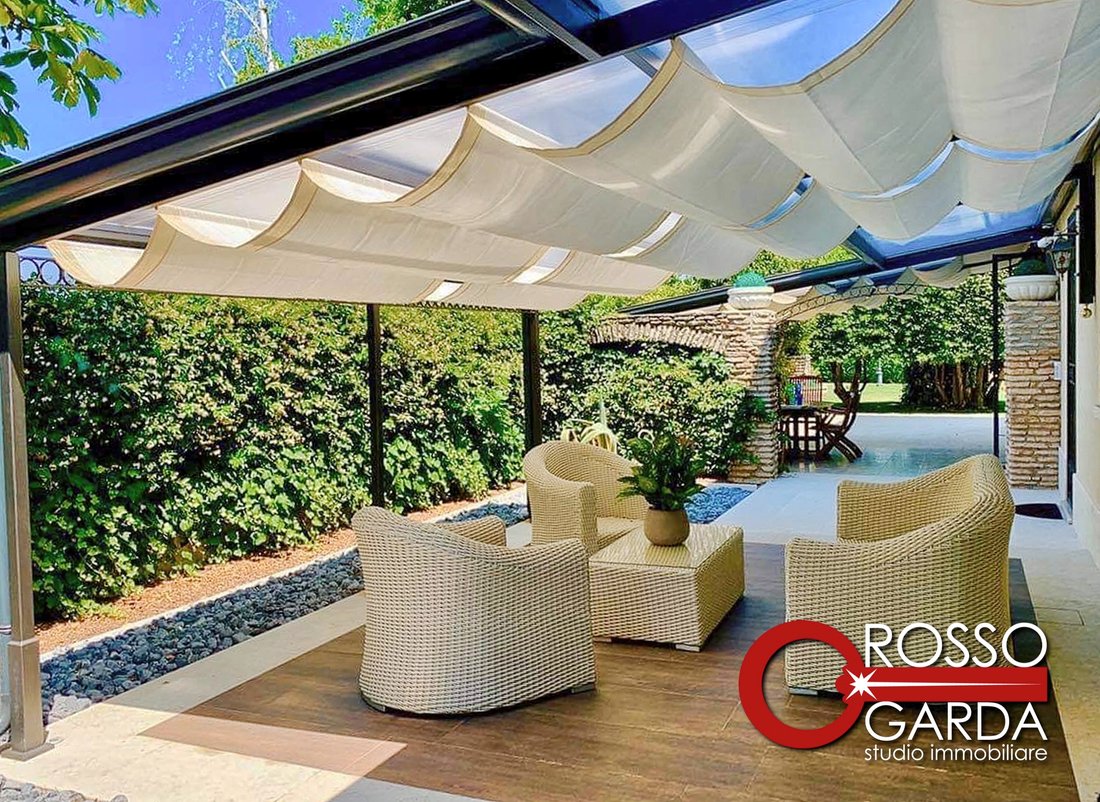 Villa in Historic Center, Desenzano del Garda, Lombardy 1 - 15677741
