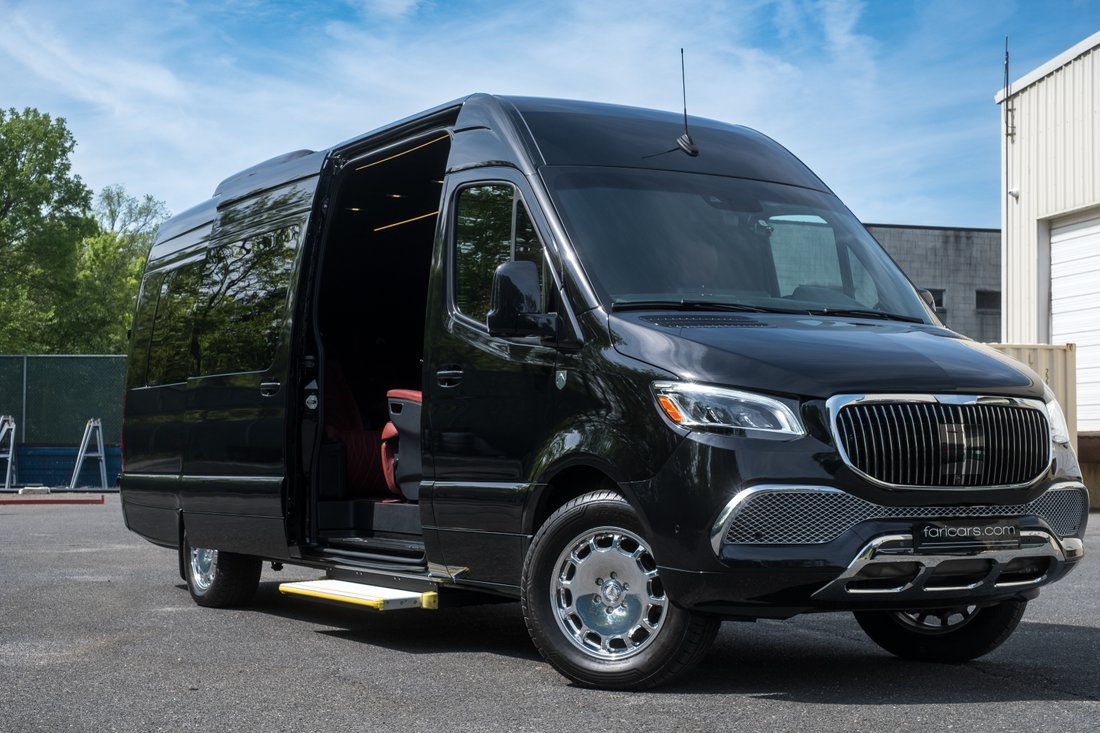 Limousine in Mount Laurel Township, New Jersey, United States 2 - 15653455