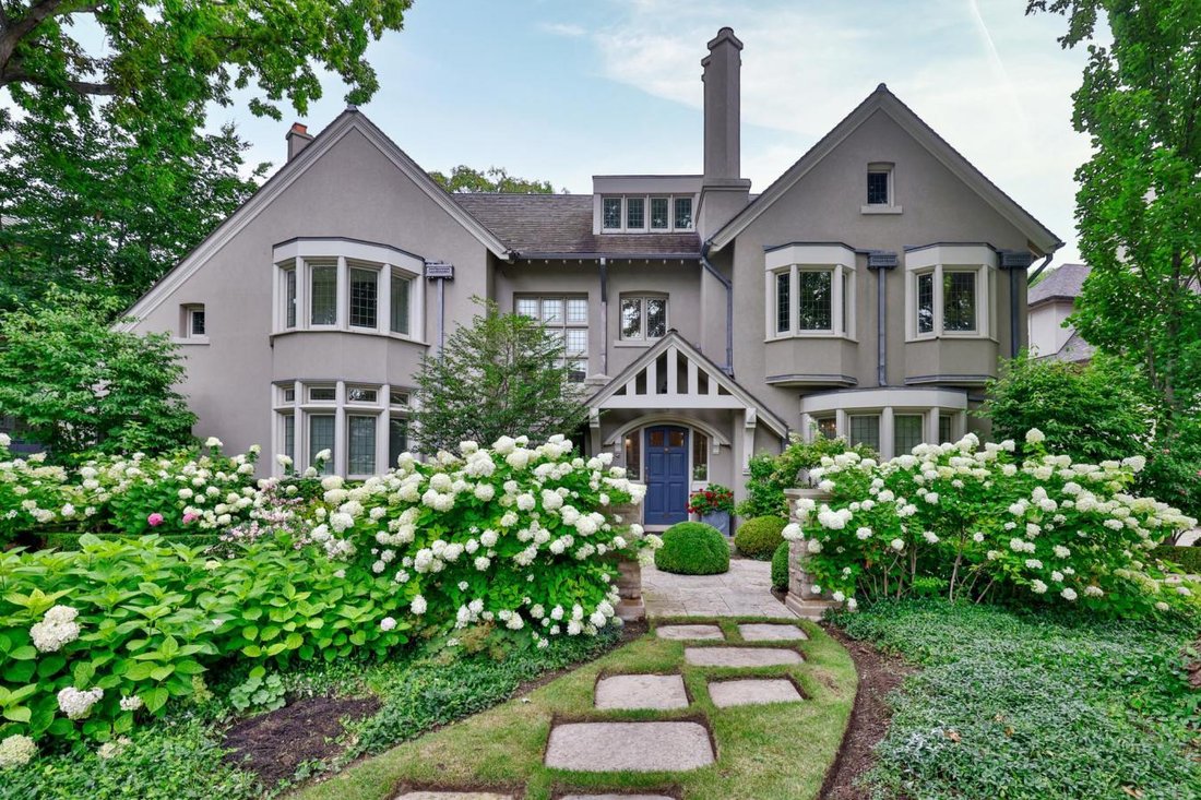 House in Toronto, Ontario, Canada 2 - 15677373