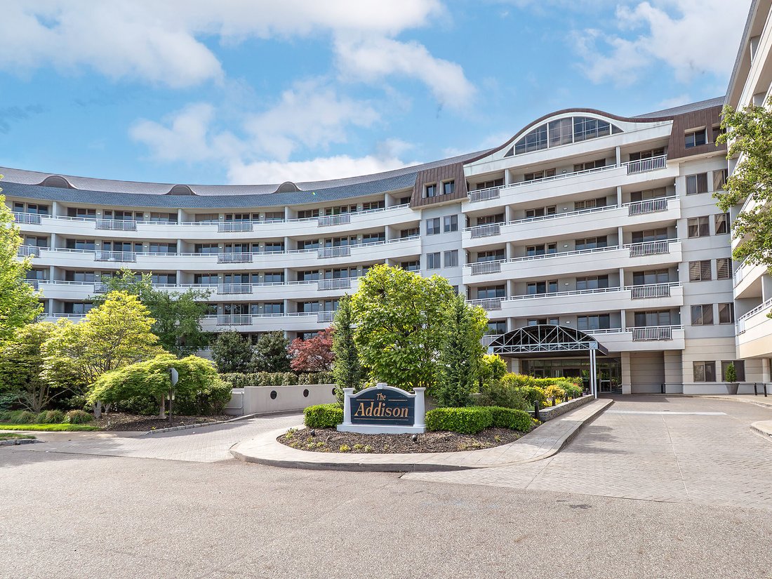 Condo in Port Washington, New York, United States 1 - 15677137