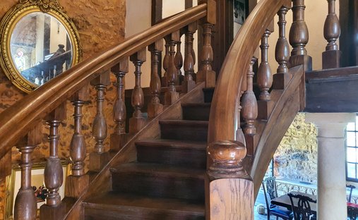 The Noble Chartreuse With Swimming Pool And Pigeoneer