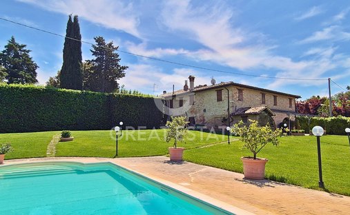 Castle for Sale in Montefalco, Umbria, Italy