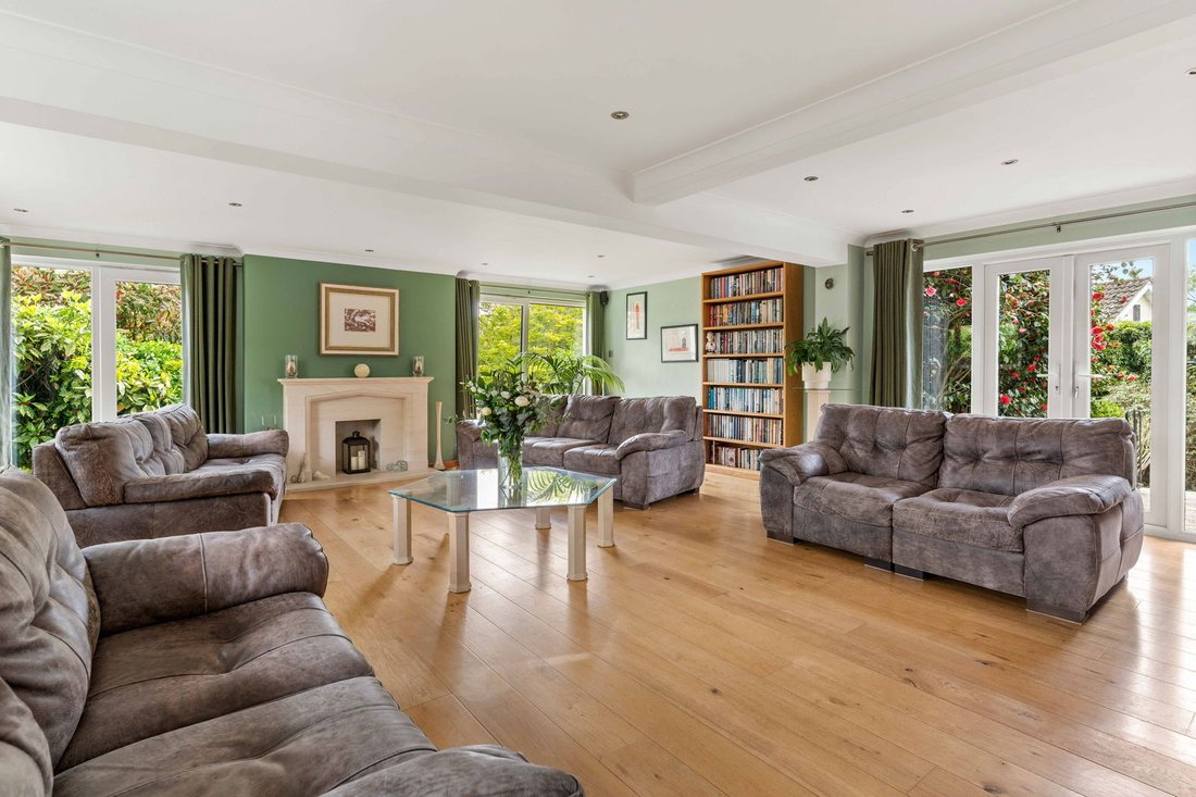 House in Stock, England 4 - 15675923