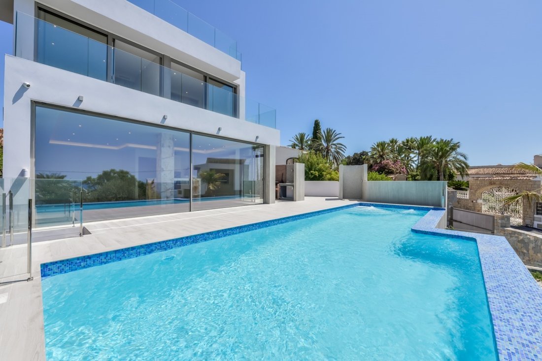 Villa in Calp / Calpe, Valencian Community, Spain 1 - 15673468