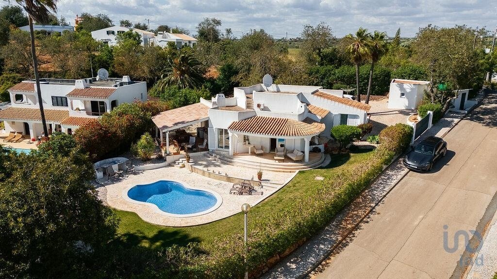 Townhouse in Olhos de Agua, Algarve, Portugal 1 - 15378824