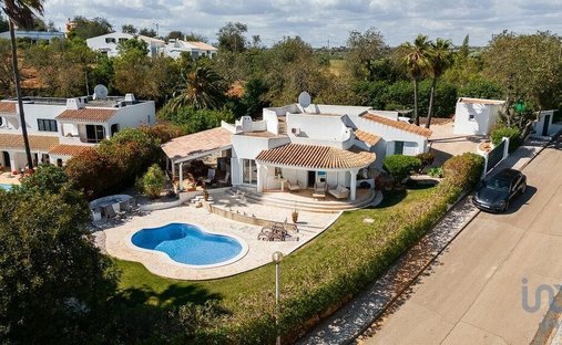Townhouse in Olhos de Agua, Algarve, Portugal 1