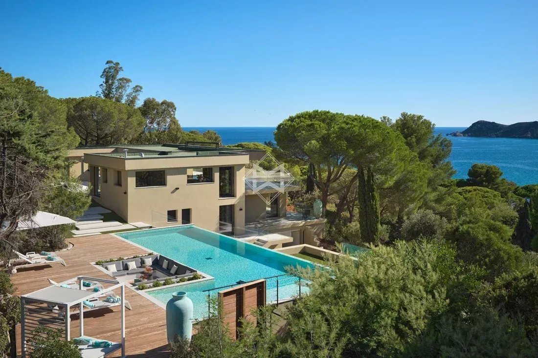 Villa in French Riviera, Provence-Alpes-Côte d'Azur, France 3 - 15674363