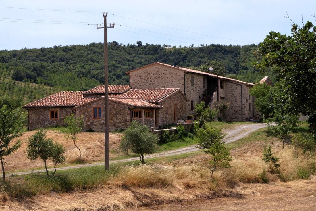 Farm Ranch in Casole d'Elsa, Tuscany, Italy 1 - 15675551