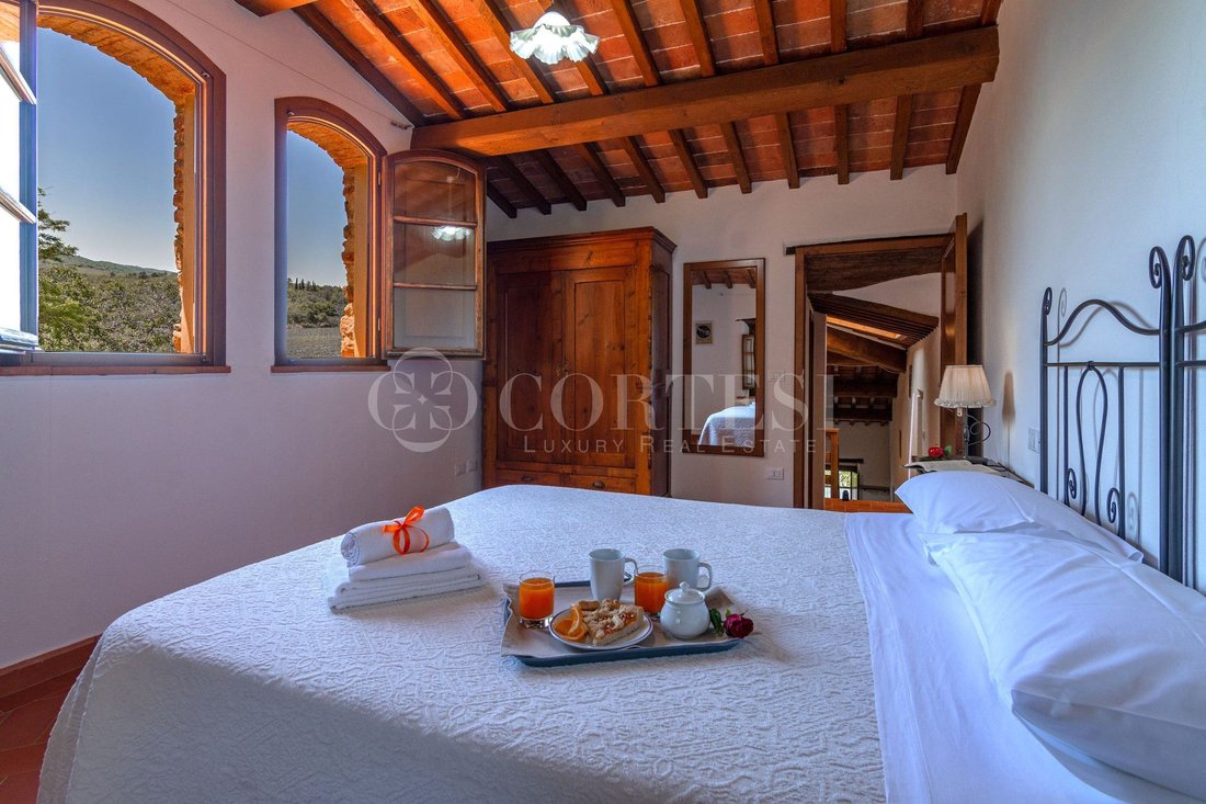 House in Bucine, Tuscany, Italy 3 - 15675280