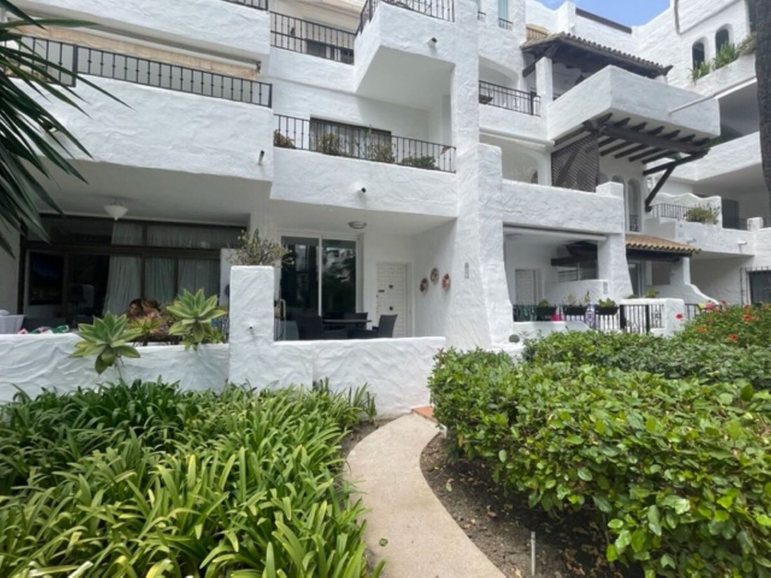 Apartment in Puerto Banus, Marbella, Spain 1 - 15674213