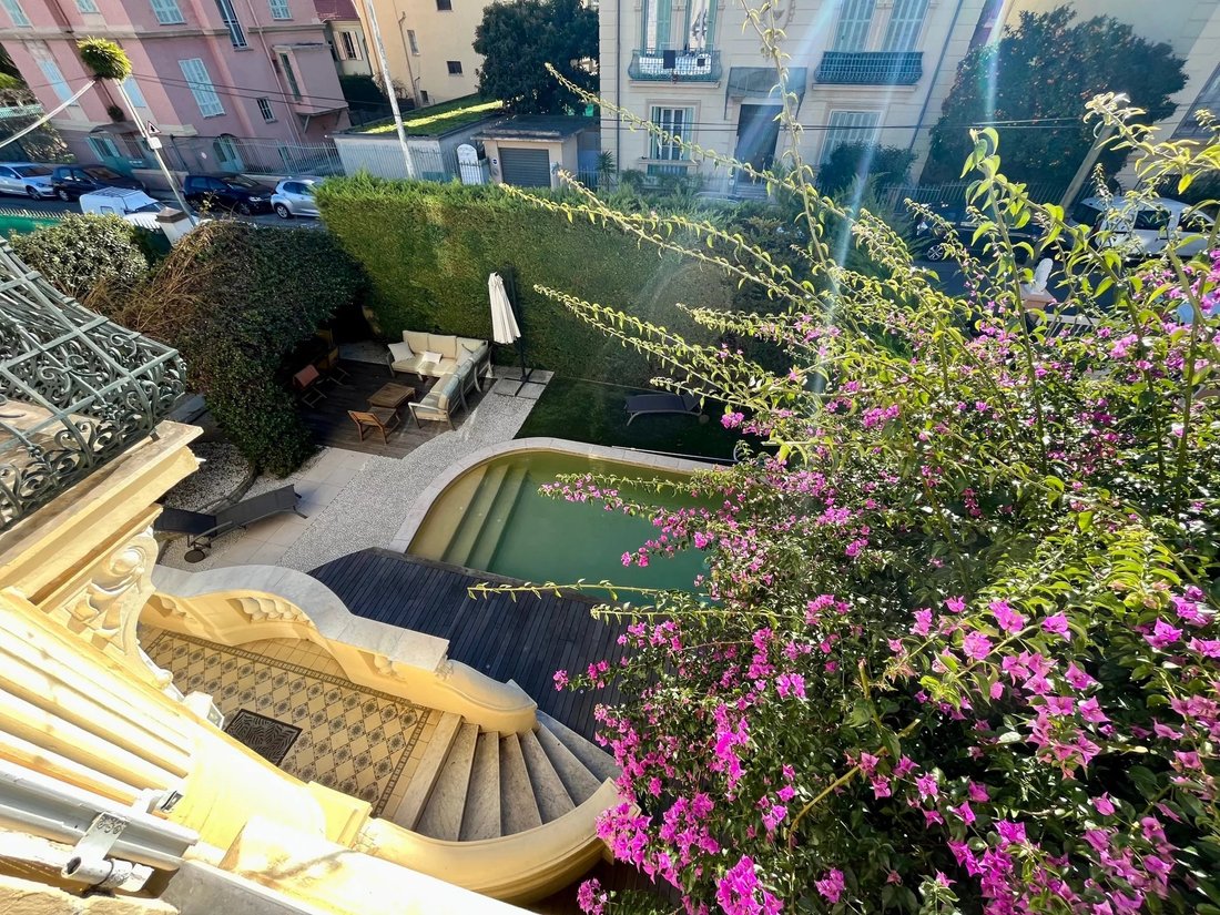 Townhouse in Nice, Provence-Alpes-Côte d'Azur, France 1 - 15675944