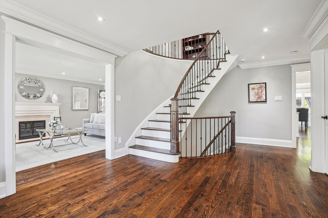House in Burlington, Ontario, Canada 4 - 15675942