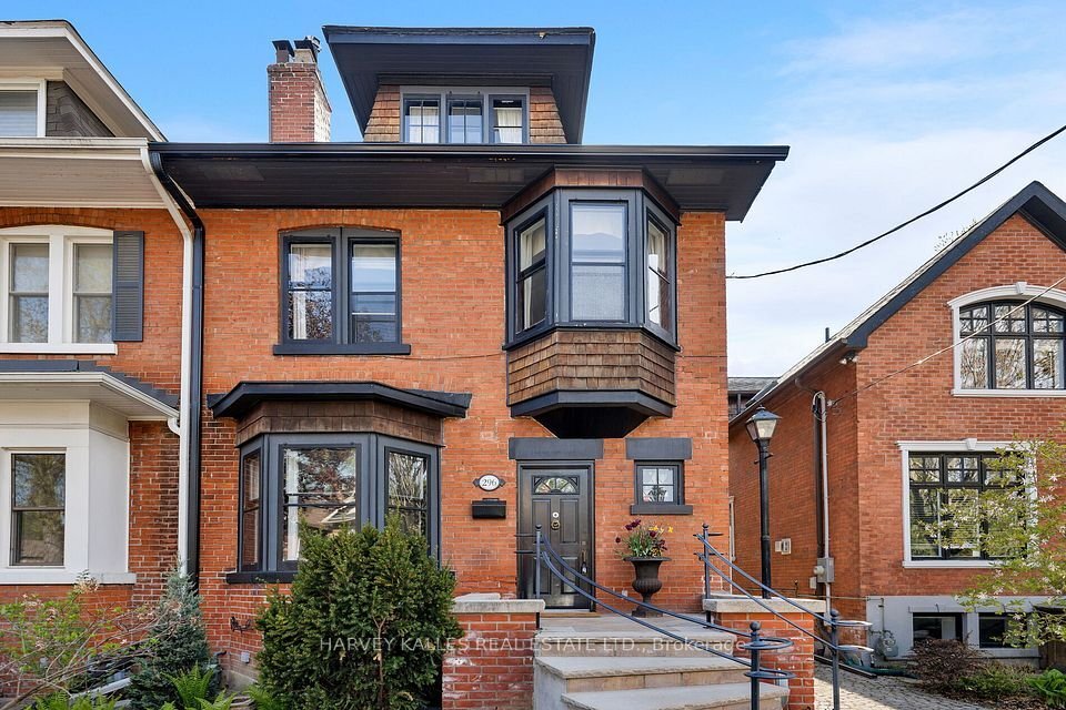 House in Toronto, Ontario, Canada 2 - 15676601