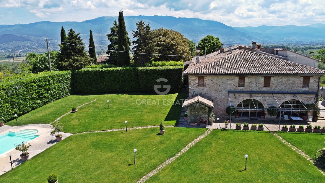 Estate in Montefalco, Umbria, Italy 1 - 15073803