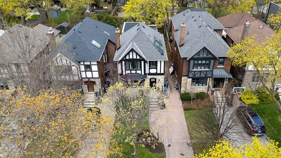 House in Toronto, Ontario, Canada 4 - 15676602
