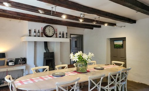 Castle for Sale in Villefranche-de-Rouergue, Occitanie, France