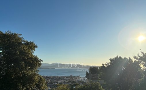 Land in La Ciotat, Provence-Alpes-Côte d'Azur, France 1