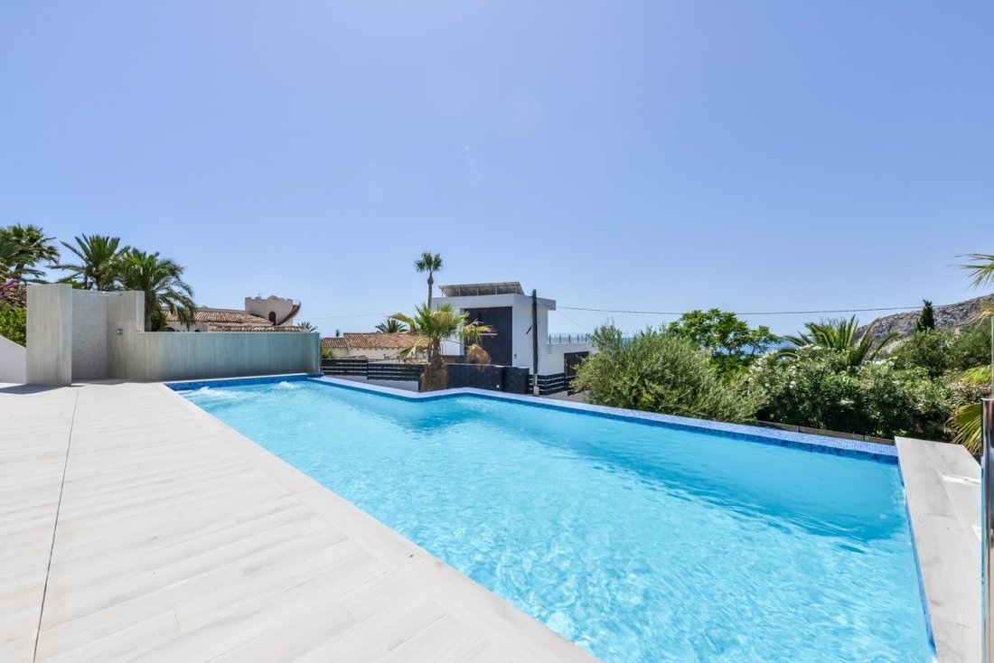 Villa in Calp / Calpe, Valencian Community, Spain 3 - 15673468
