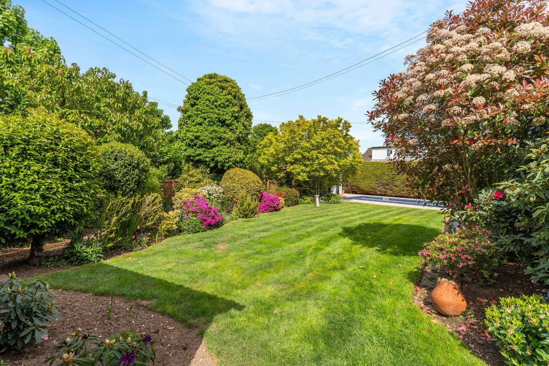House in Stock, England 3 - 15675923