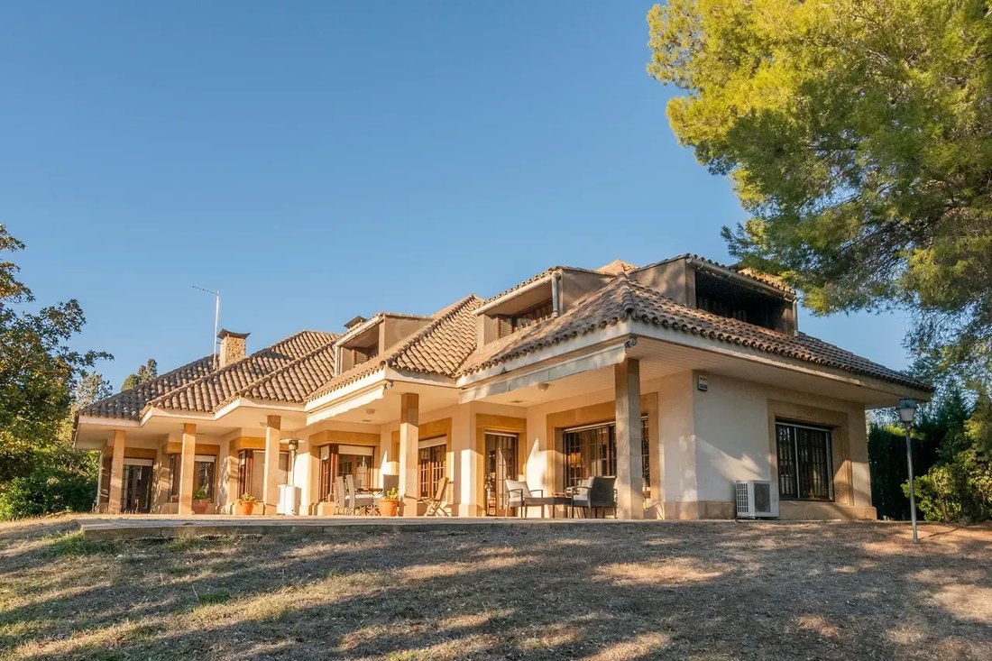 Villa in l'Ametlla del Valles, Catalonia, Spain 2 - 13911723