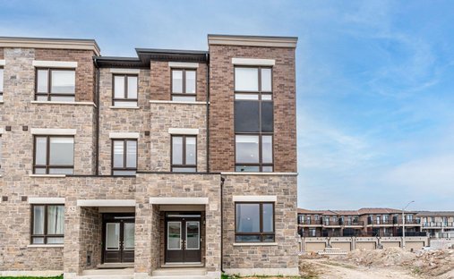 Villa in Markham, Ontario, Canada 1