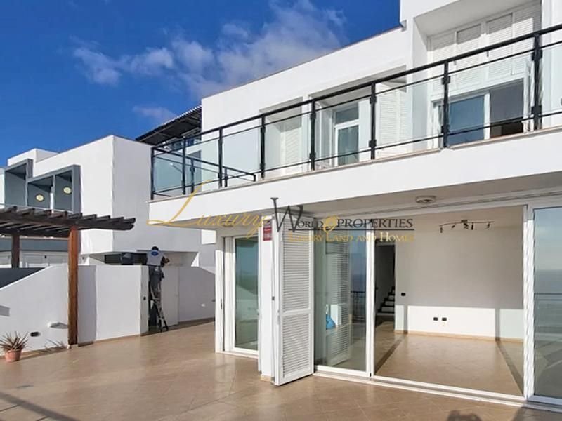 Villa in Costa Adeje, Adeje, Canary Islands 2 - 15590444