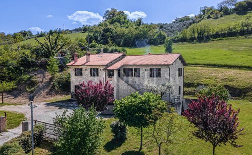 Villa in Gubbio, Umbria, Italy 1