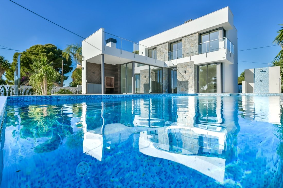 Villa in Calp / Calpe, Valencian Community, Spain 1 - 15673465