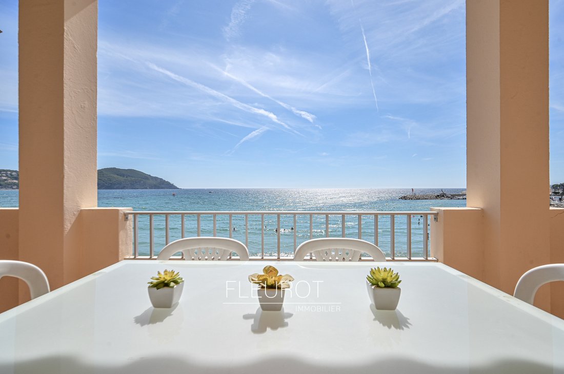 Apartment in Saint-Cyr-sur-Mer, Provence-Alpes-Côte d'Azur, France 1 - 15675362