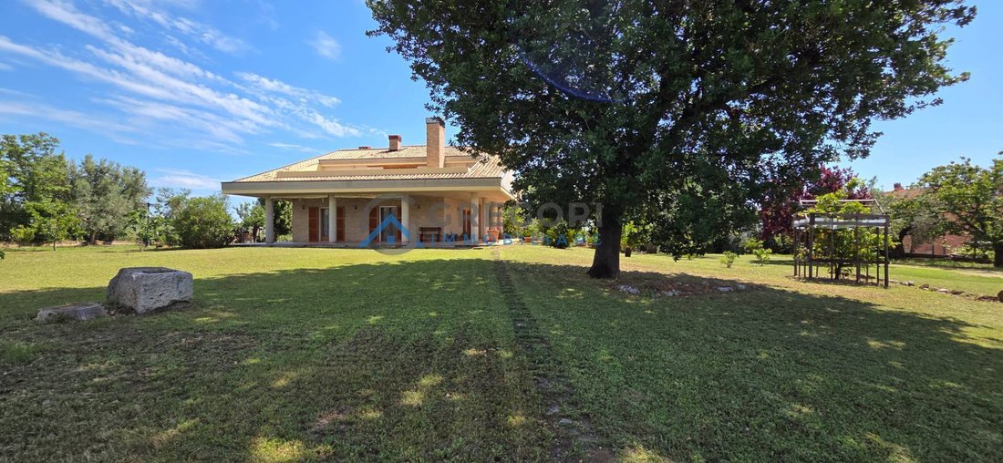 Villa in Giulianova, Abruzzo, Italy 3 - 15676157