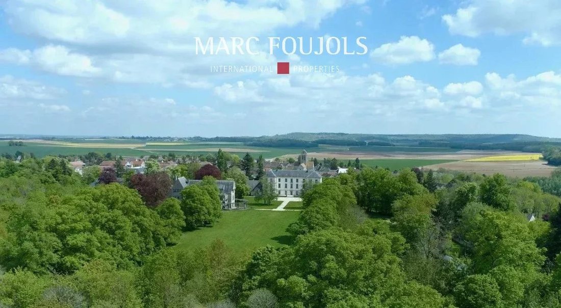 Castle in Lavilletertre, Hauts-de-France, France 3 - 13884170